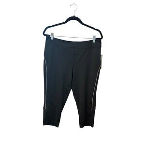 Womens Fitted Black Athletic Capri Pants With Reflective Detailing - Size L